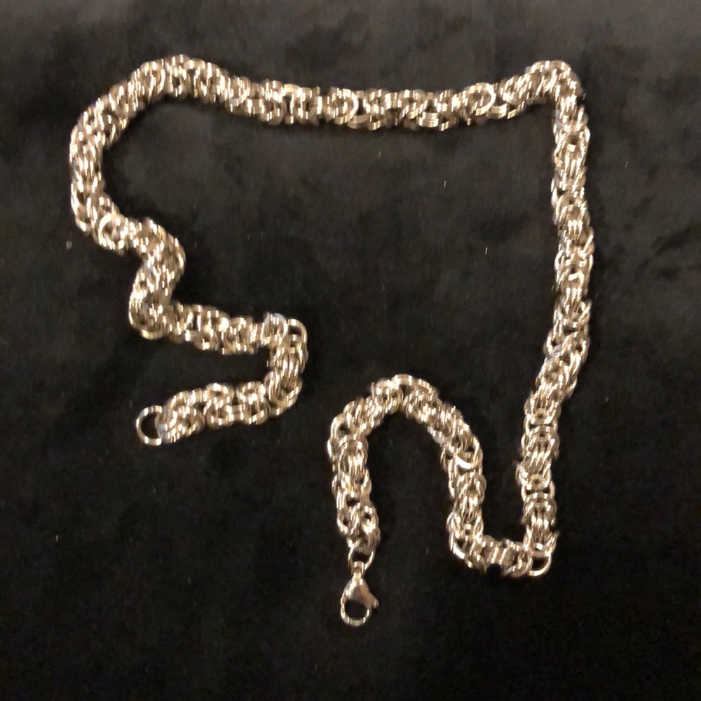 Silver chain necklace 20 inches new heavy